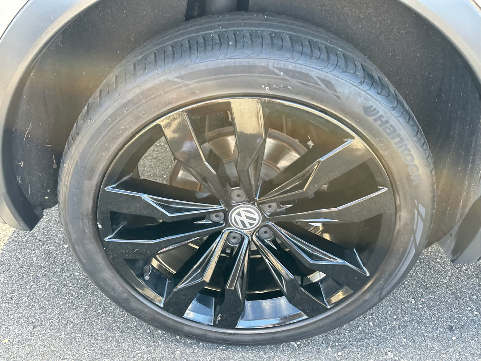 Used 2021 Volkswagen Tiguan SE R-Line image 30