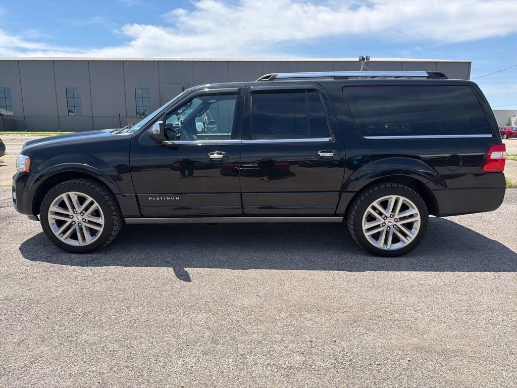 Used 2017 Ford Expedition EL Platinum AWD/4WD image 2