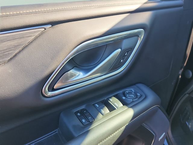 Used 2023 GMC Yukon XL SLT image 36