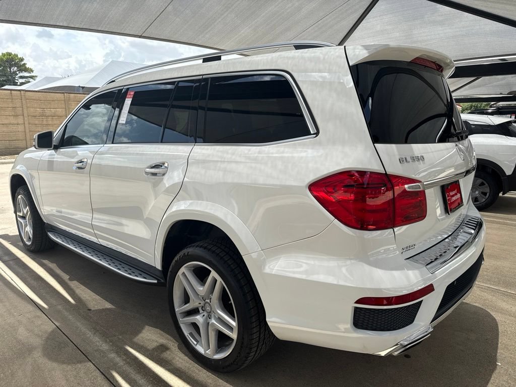 Used 2016 Mercedes-Benz GL 550 4MATIC image 3