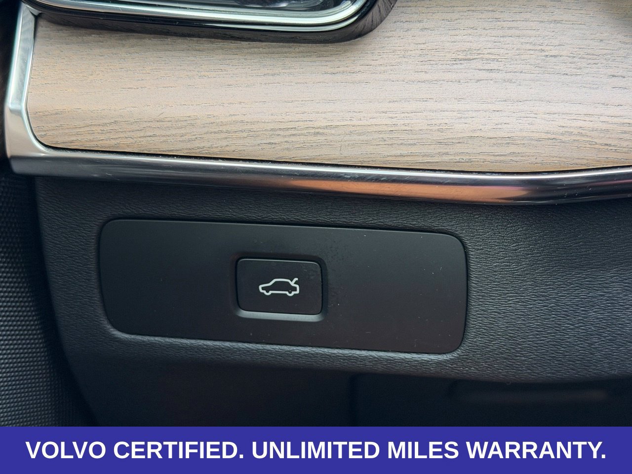 Certified 2025 Volvo XC90 B5 Core AWD/4WD image 21