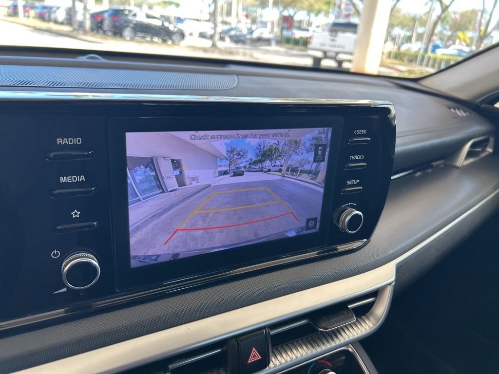 Used 2022 Kia K5 LXS image 9
