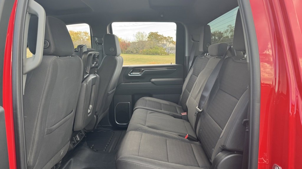 Used 2024 Chevrolet Silverado 2500 LT w/ Convenience Package image 17