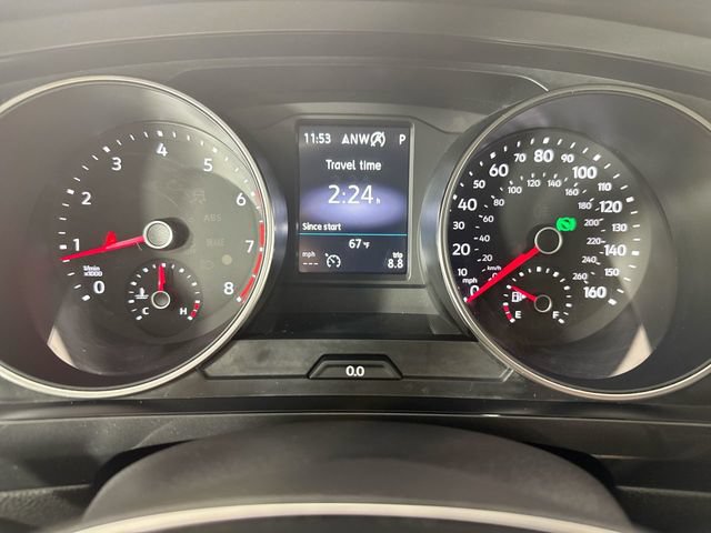 Used 2018 Volkswagen Tiguan SEL AWD/4WD image 16