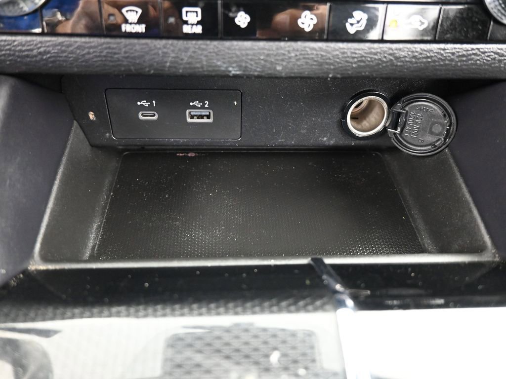 Used 2023 Mitsubishi Outlander SE image 31