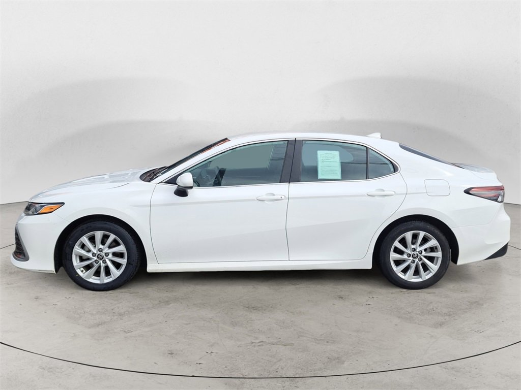 Used 2024 Toyota Camry LE image 6