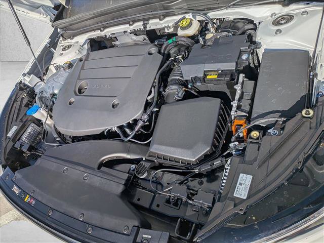 New 2026 Volvo XC40 B5 Plus w/ Protection Package Premier image 19