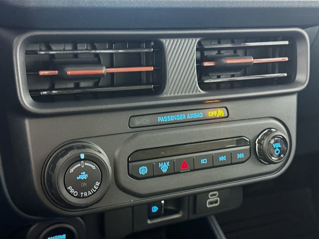 Used 2025 Ford Maverick Lariat w/ 4K Tow Package image 18