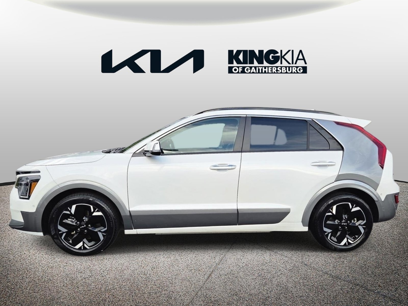 Certified 2023 Kia Niro Wave w/ Wave Preserve Package FWD image 7
