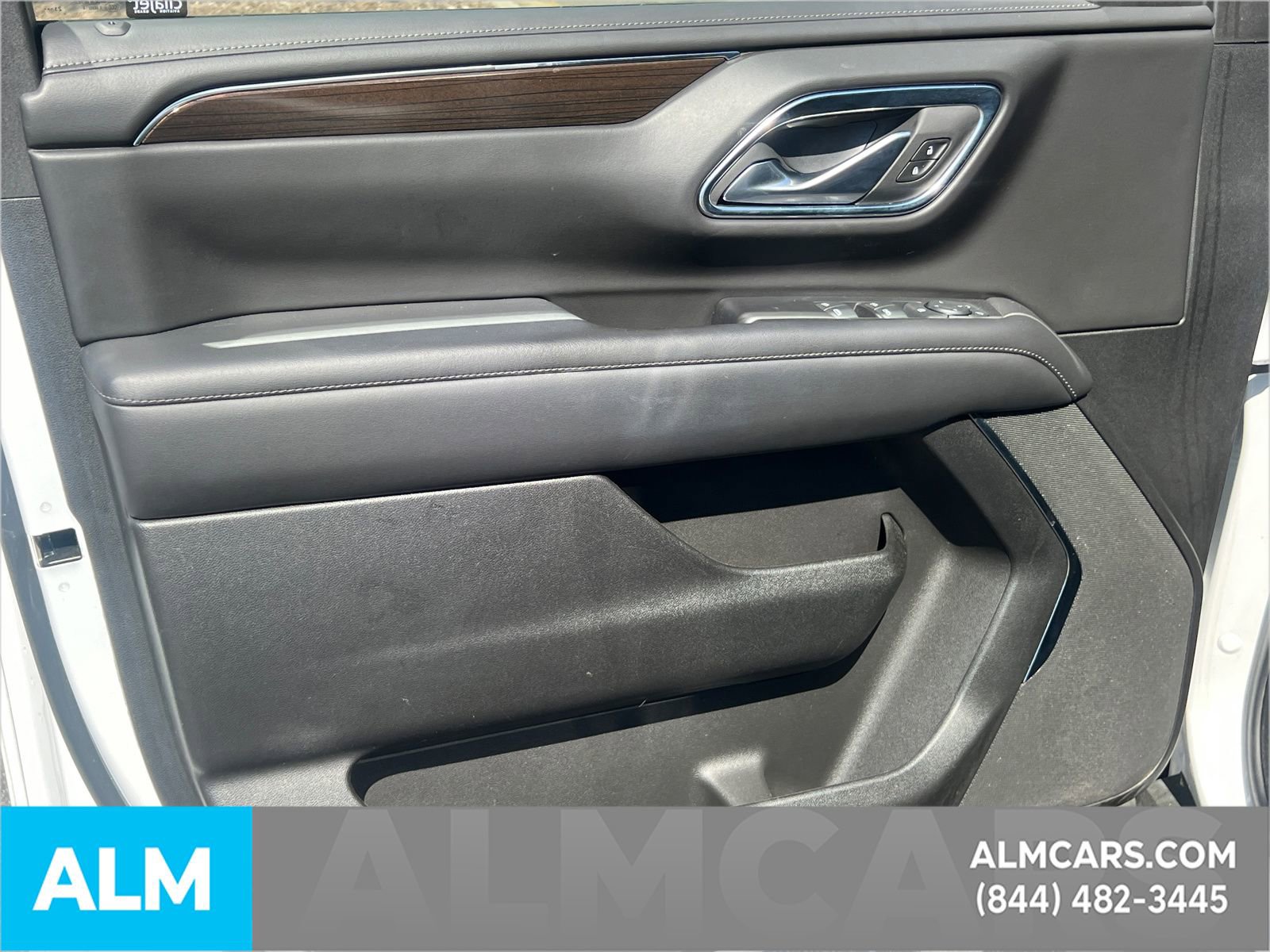 Used 2024 GMC Yukon SLE w/ LPO, Floor Liner Package AWD/4WD image 12