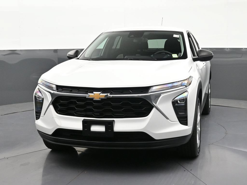 Used 2024 Chevrolet Trax LS FWD image 8
