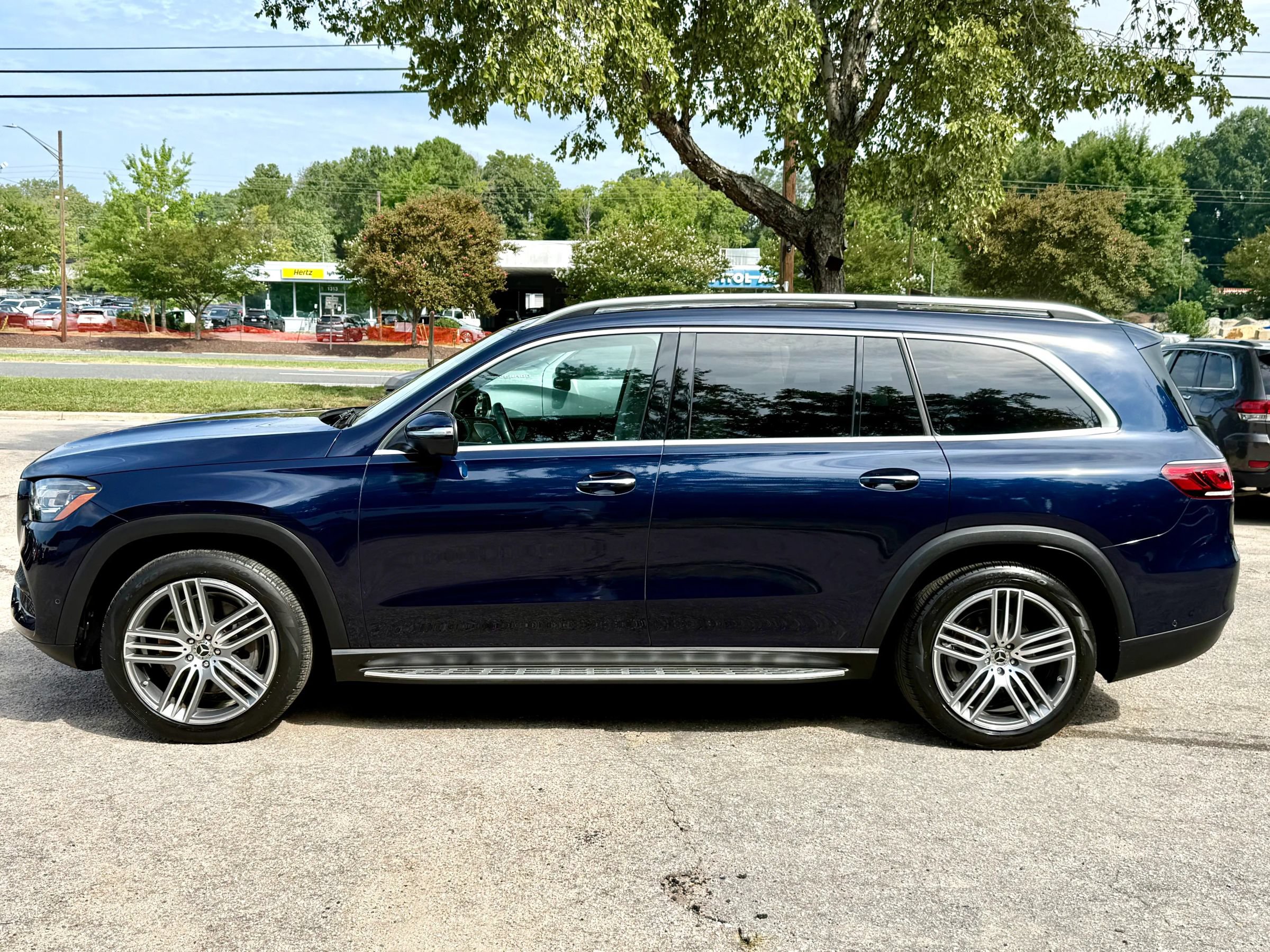Used 2022 Mercedes-Benz GLS 450 4MATIC image 8