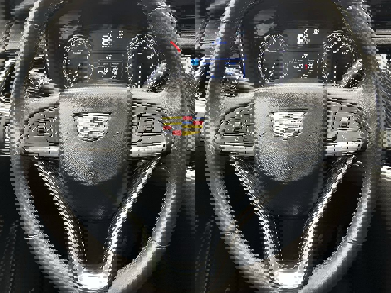 Certified 2025 Cadillac XT6 Premium Luxury AWD/4WD image 17