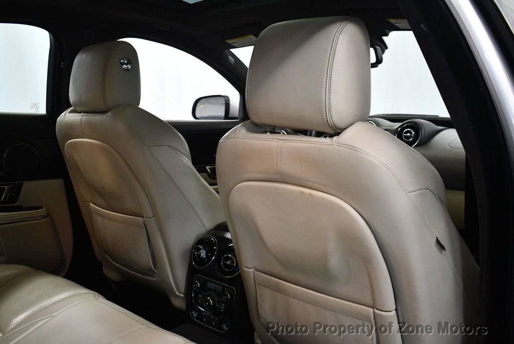 Used 2015 Jaguar XJ image 15
