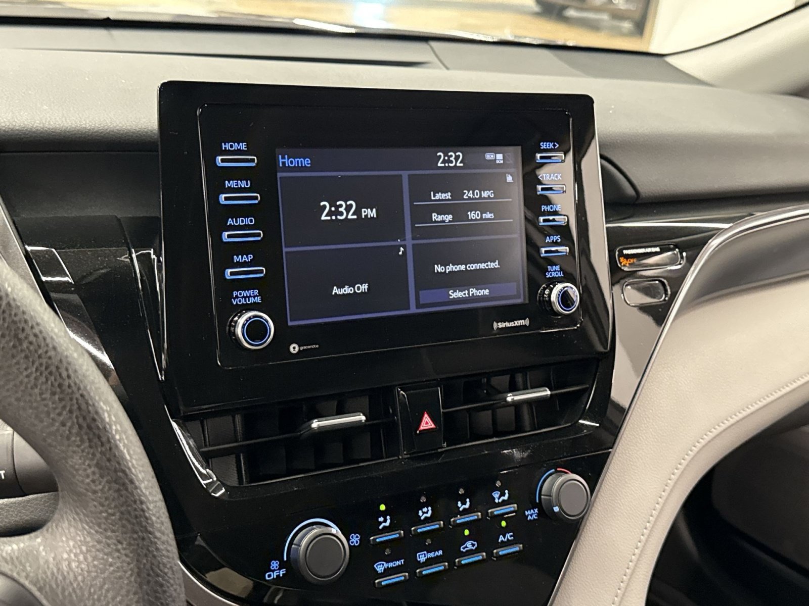 Used 2021 Toyota Camry LE FWD image 21