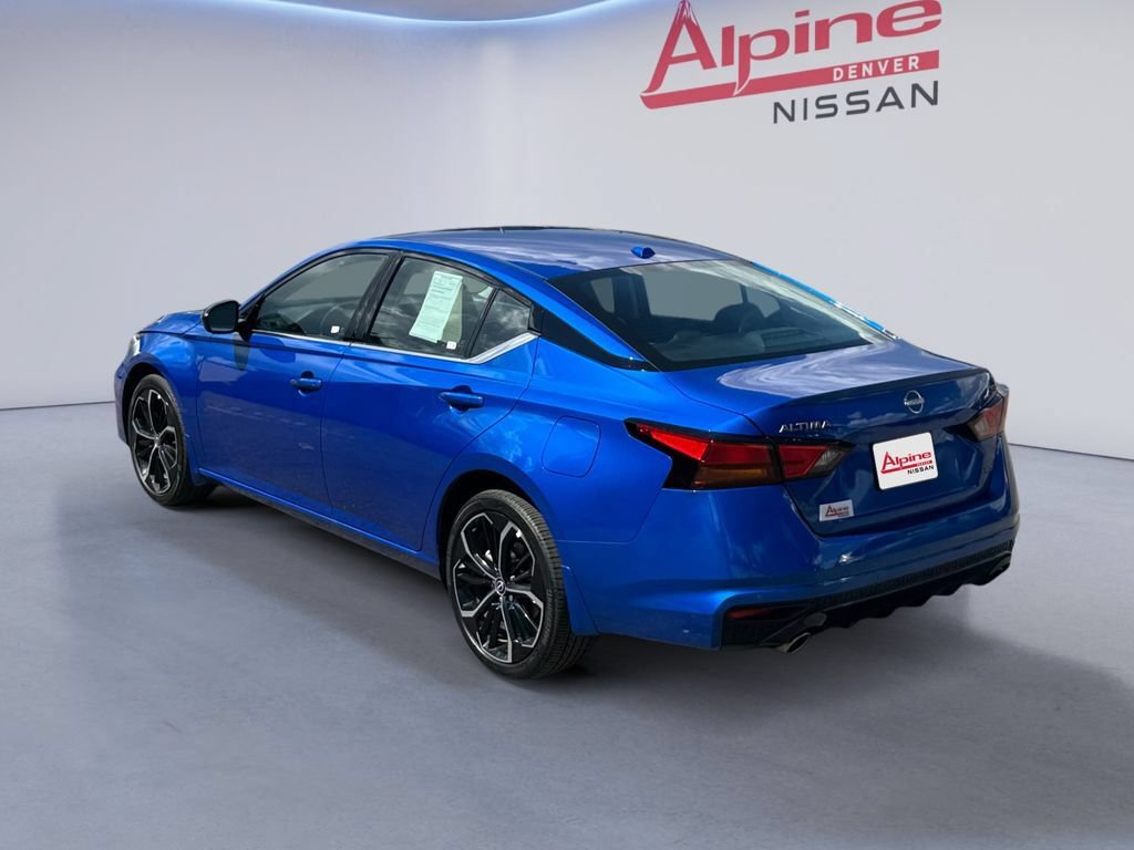 Used 2025 Nissan Altima 2.5 SR AWD/4WD image 3