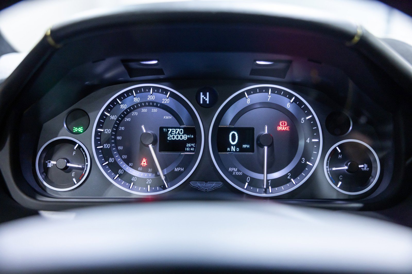 Used 2016 Aston Martin V12 Vantage S image 41