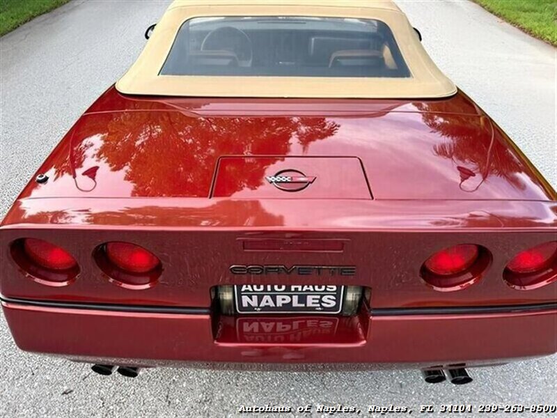 Used 1987 Chevrolet Corvette Convertible RWD image 7