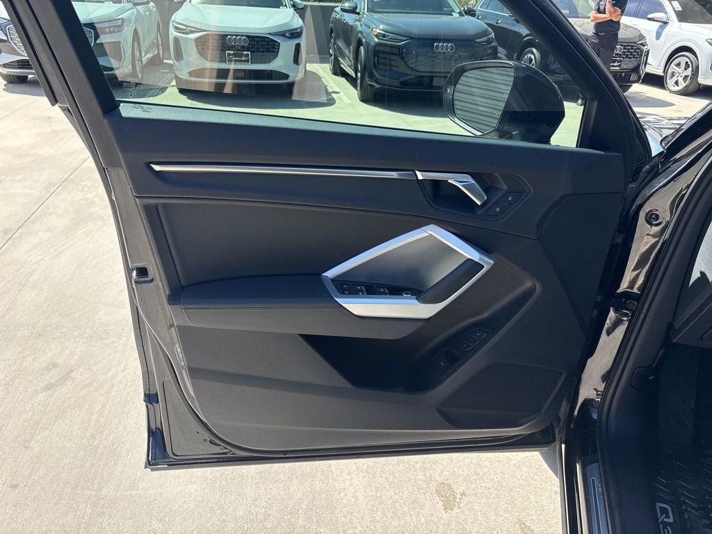 Used 2025 Audi Q3 2.0T Premium w/ Convenience Package image 10