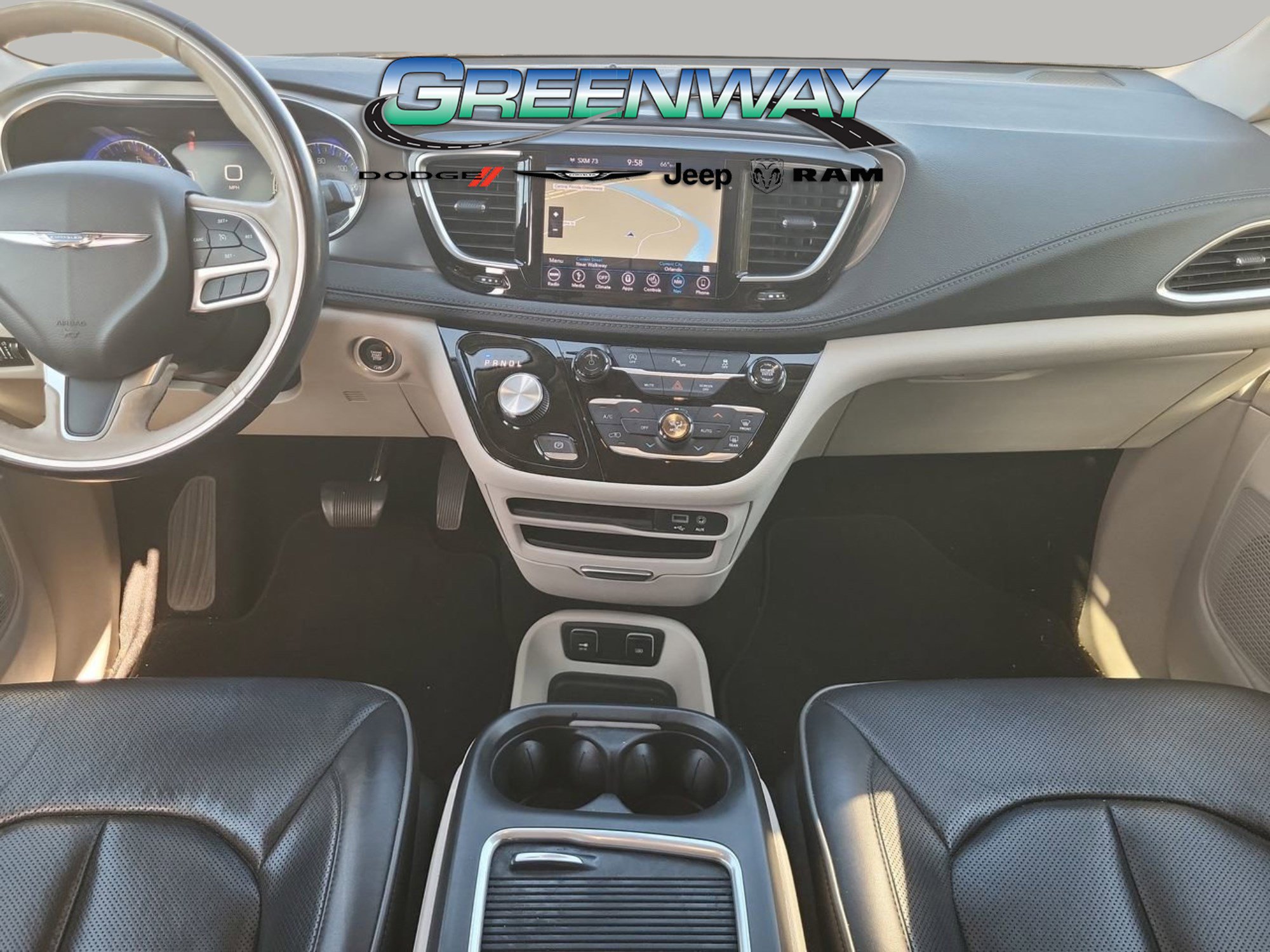 Used 2019 Chrysler Pacifica Limited image 14