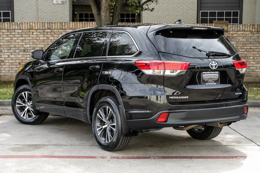Used 2017 Toyota Highlander Plus image 19