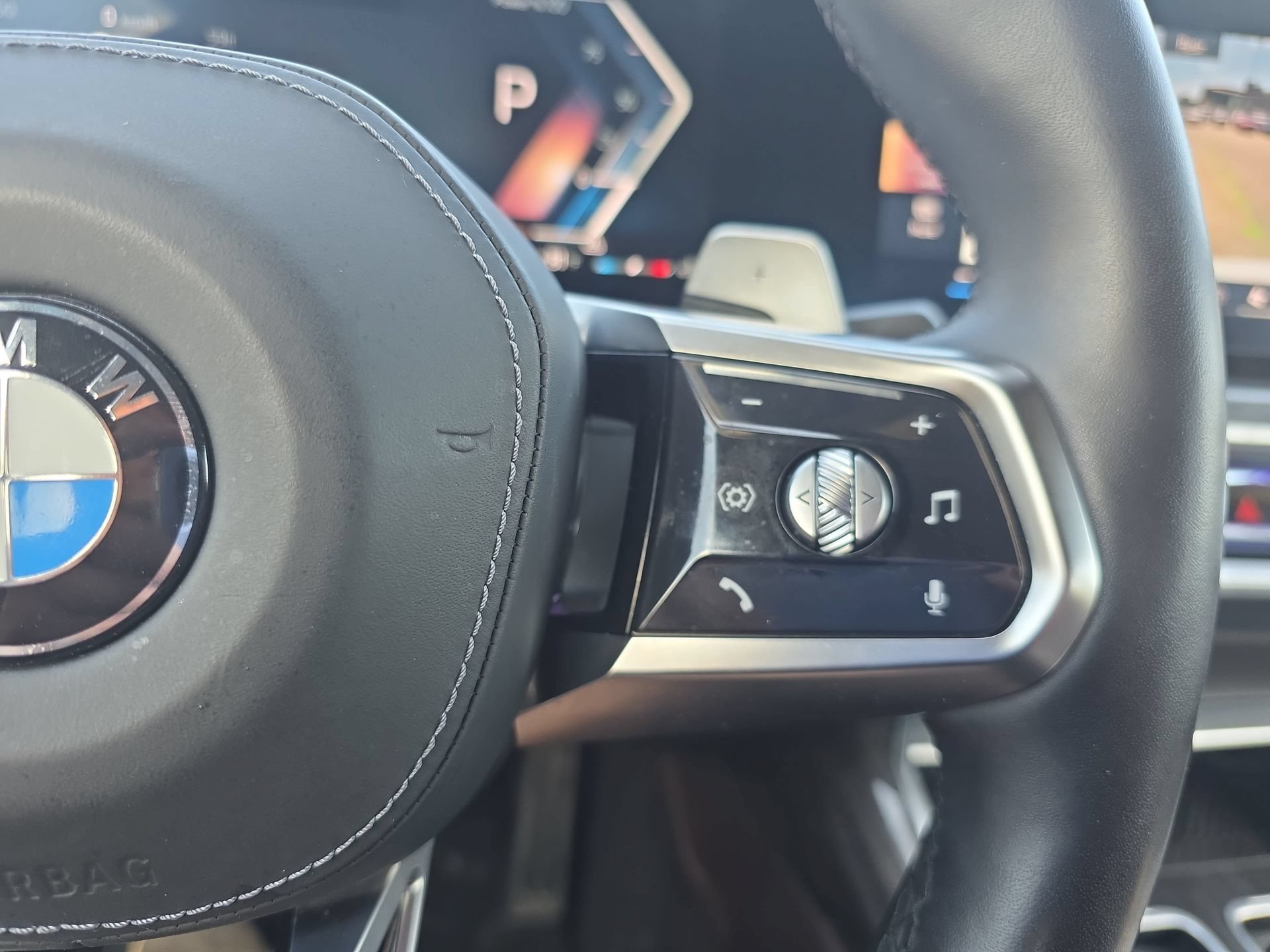 Used 2025 BMW 740i RWD image 18