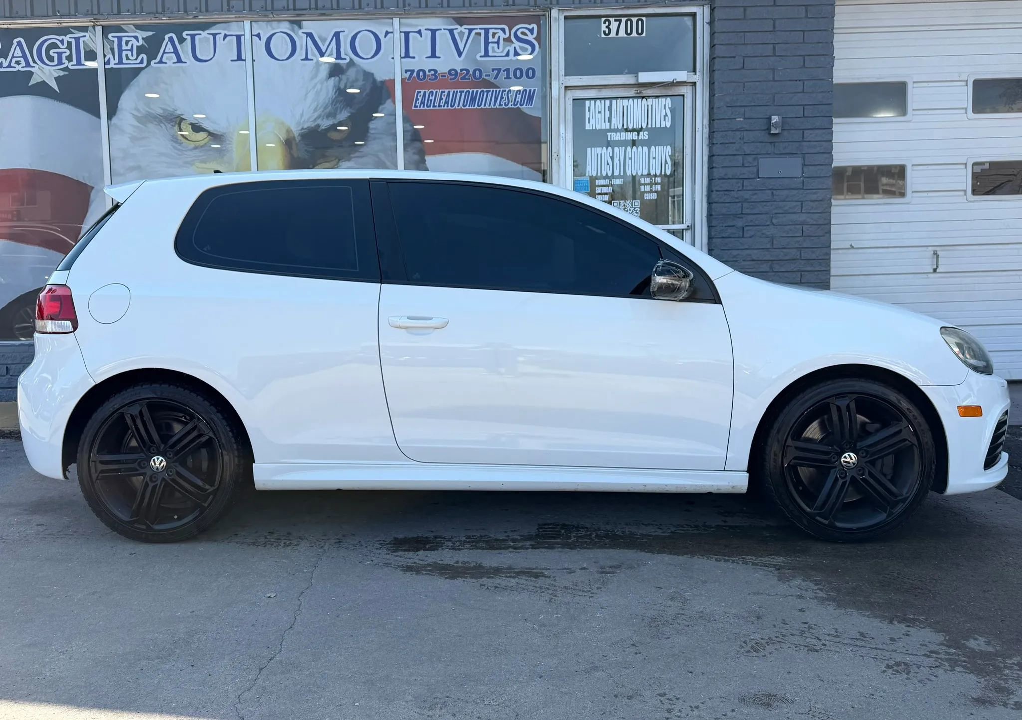 Used 2013 Volkswagen Golf R 2-Door image 2