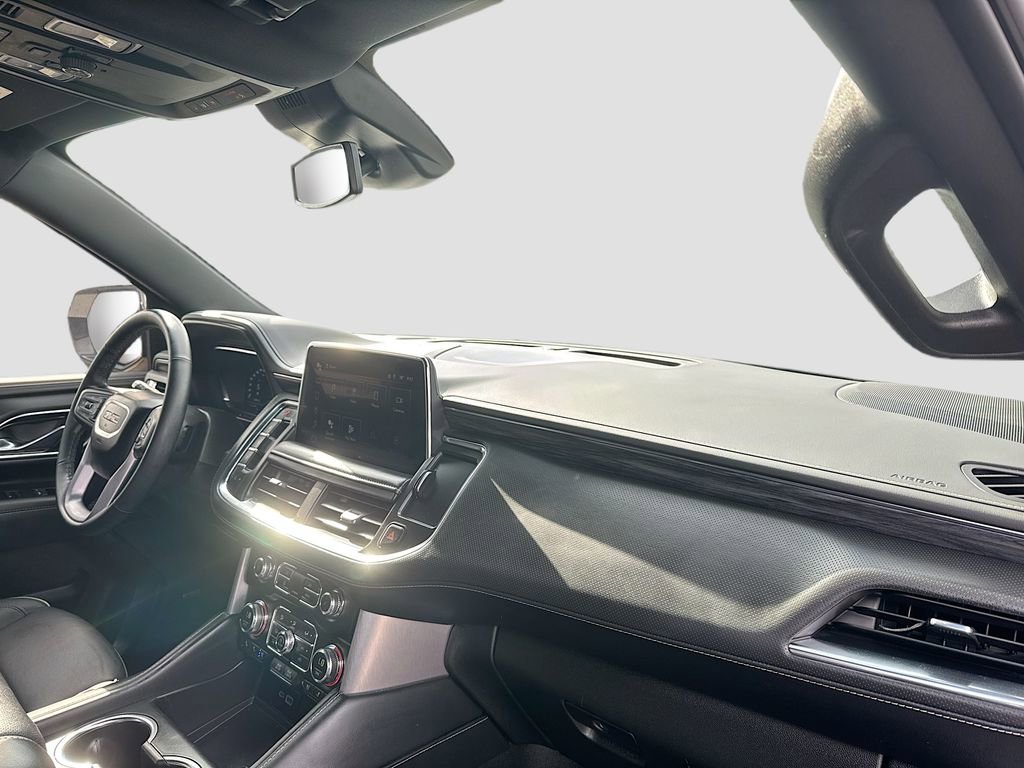 Used 2024 GMC Yukon XL SLT w/ SLT Luxury Package image 24