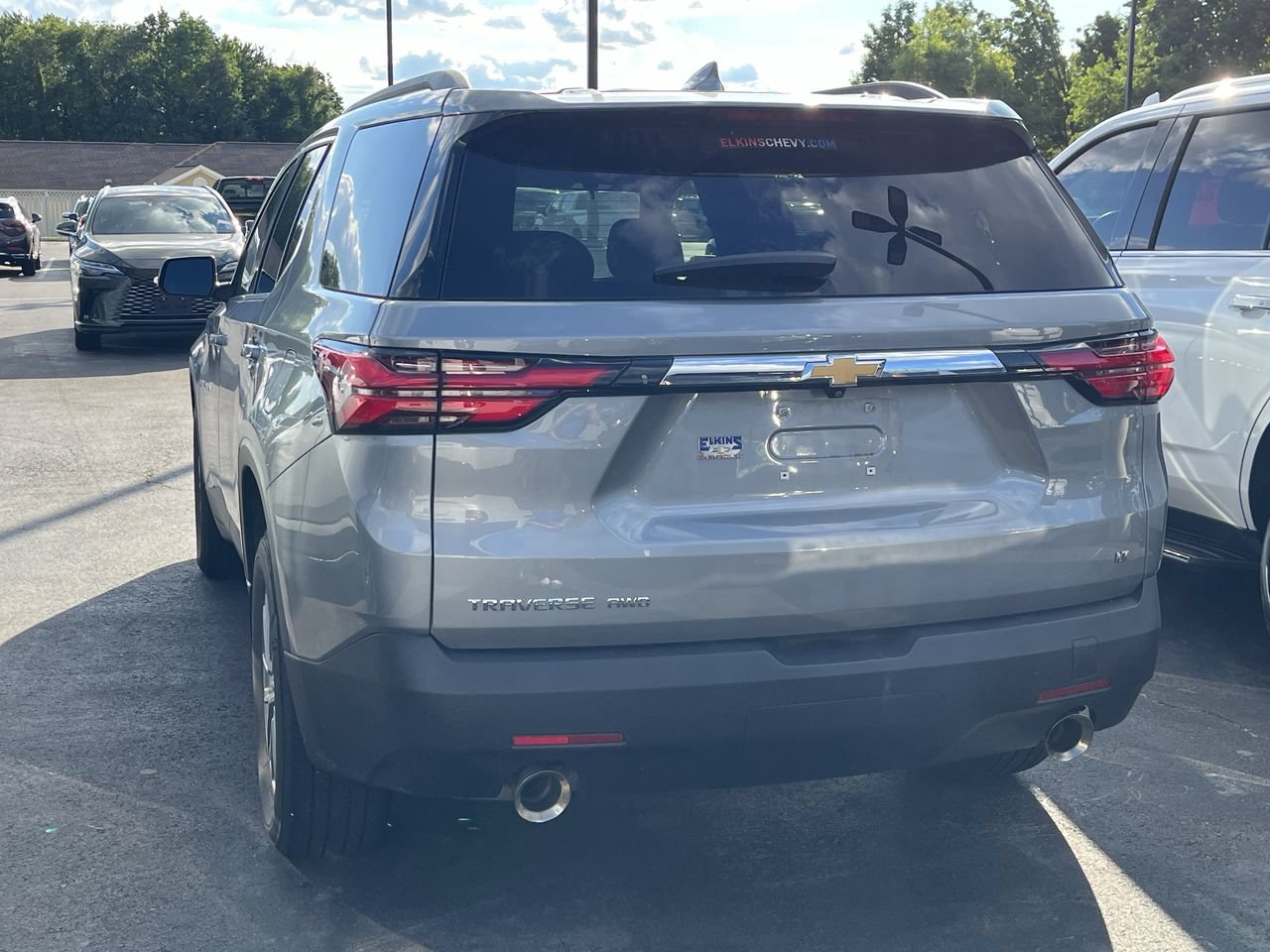 Used 2023 Chevrolet Traverse LT AWD/4WD image 4