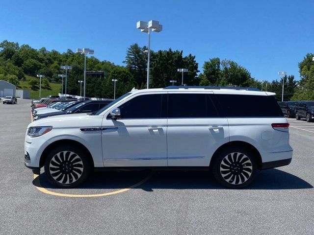 Used 2023 Lincoln Navigator Black Label AWD/4WD image 2