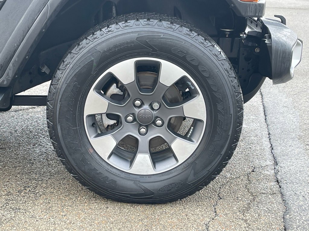 Used 2022 Jeep Wrangler Unlimited Sahara image 9