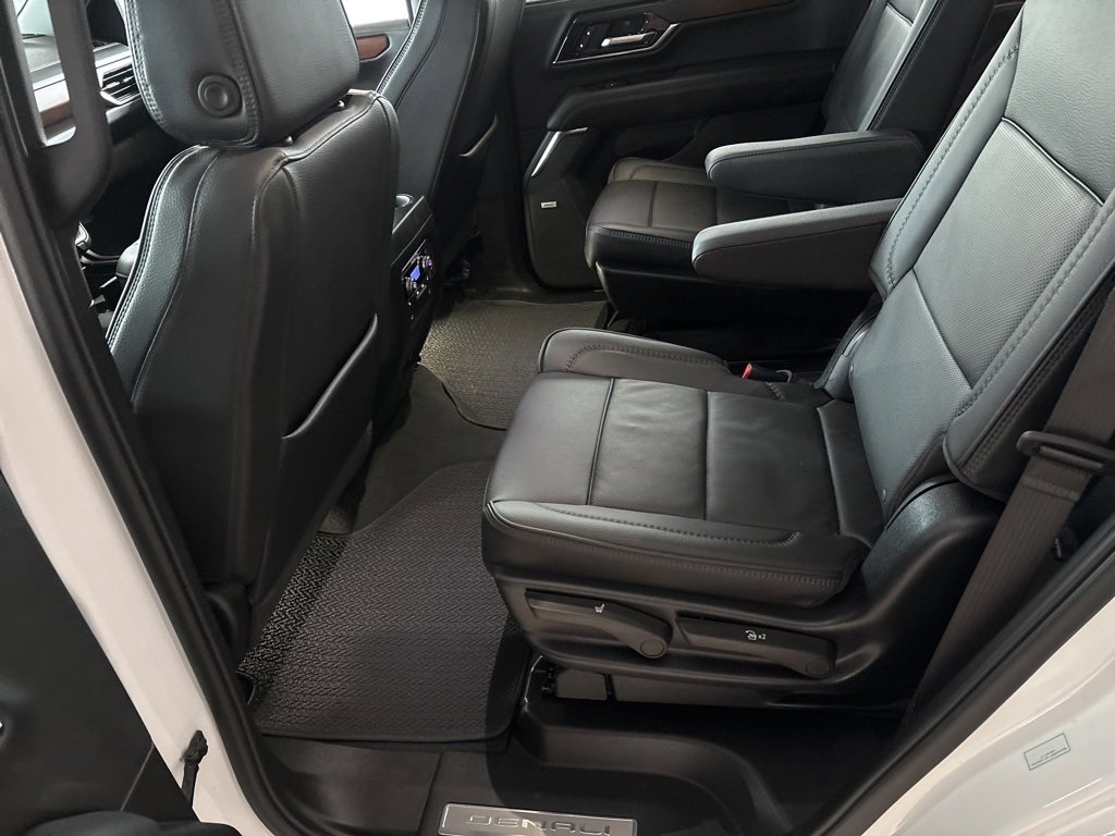 Used 2025 GMC Yukon Denali image 31
