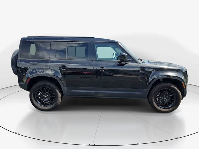Used 2025 Land Rover Defender 110 S AWD/4WD image 2