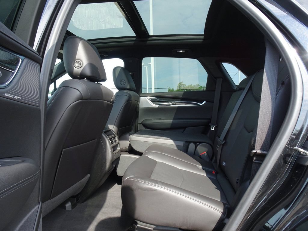 Used 2021 Cadillac XT5 Premium Luxury AWD/4WD image 16