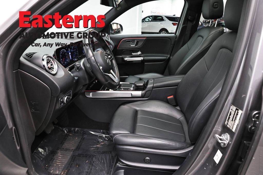 Used 2021 Mercedes-Benz GLB 250 4MATIC w/ Premium Package image 14