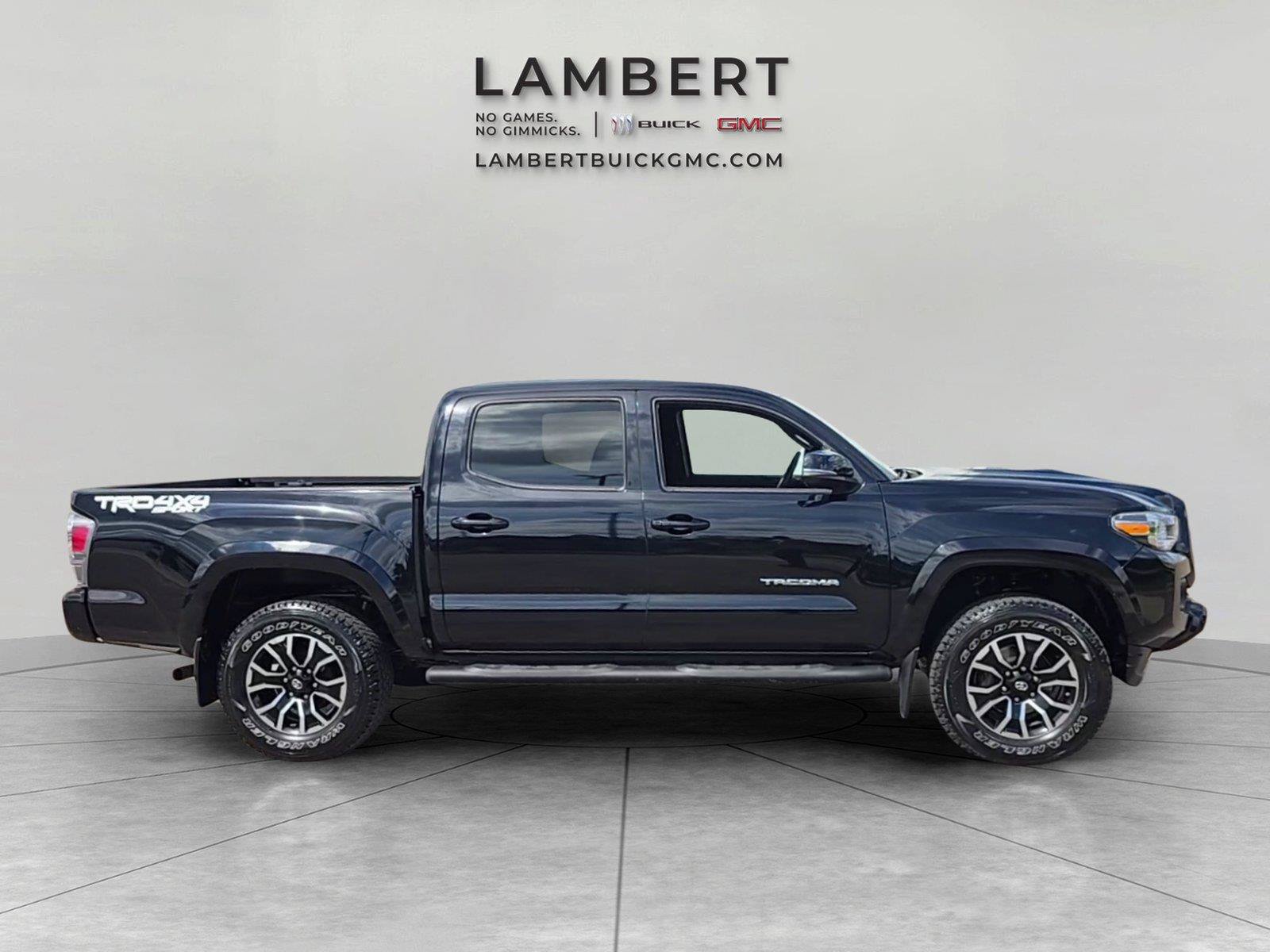 Used 2021 Toyota Tacoma TRD Sport w/ Technology Package AWD/4WD image 6