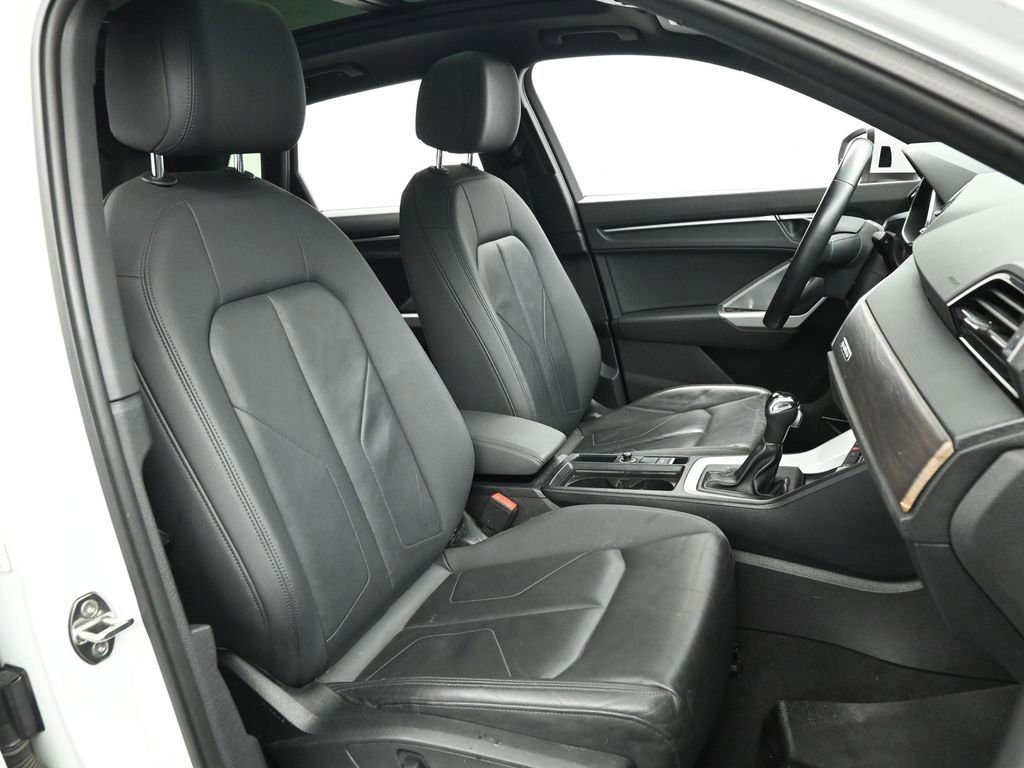 Used 2020 Audi Q3 2.0T Premium Plus w/ Premium Plus Package image 27