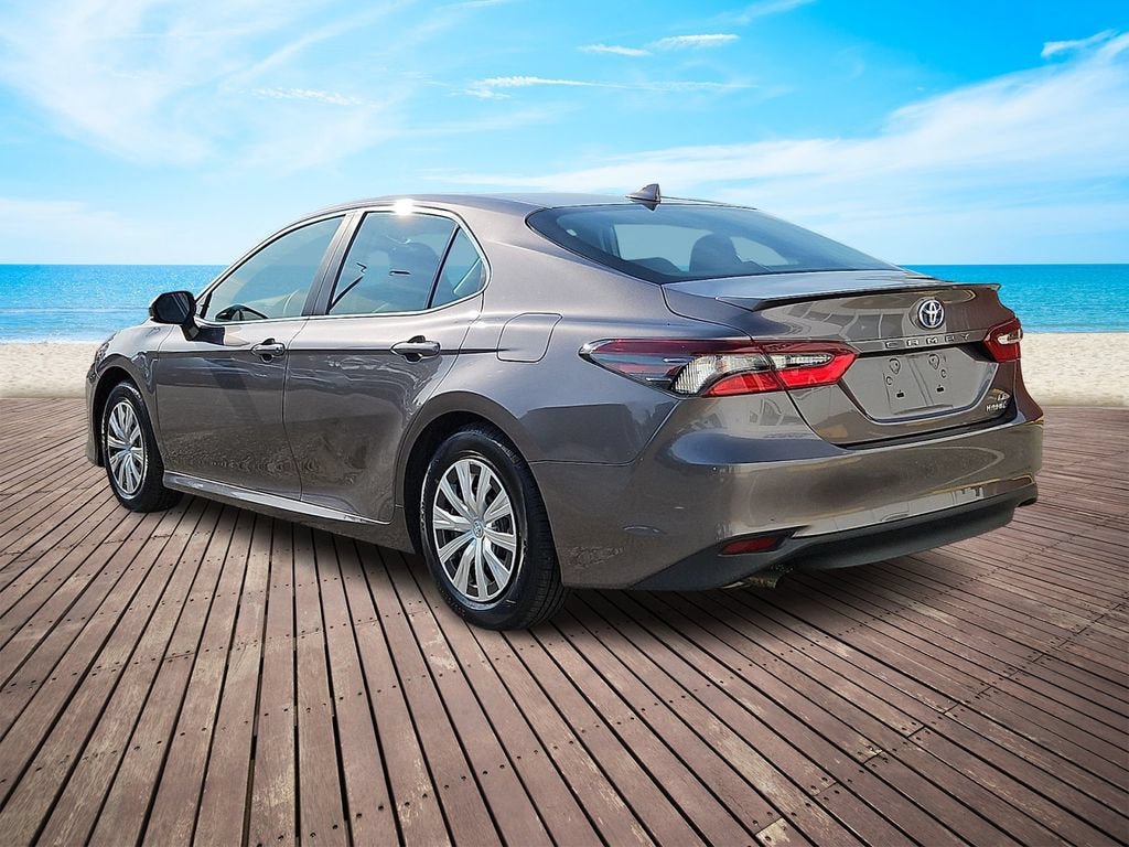 Used 2022 Toyota Camry LE FWD image 6