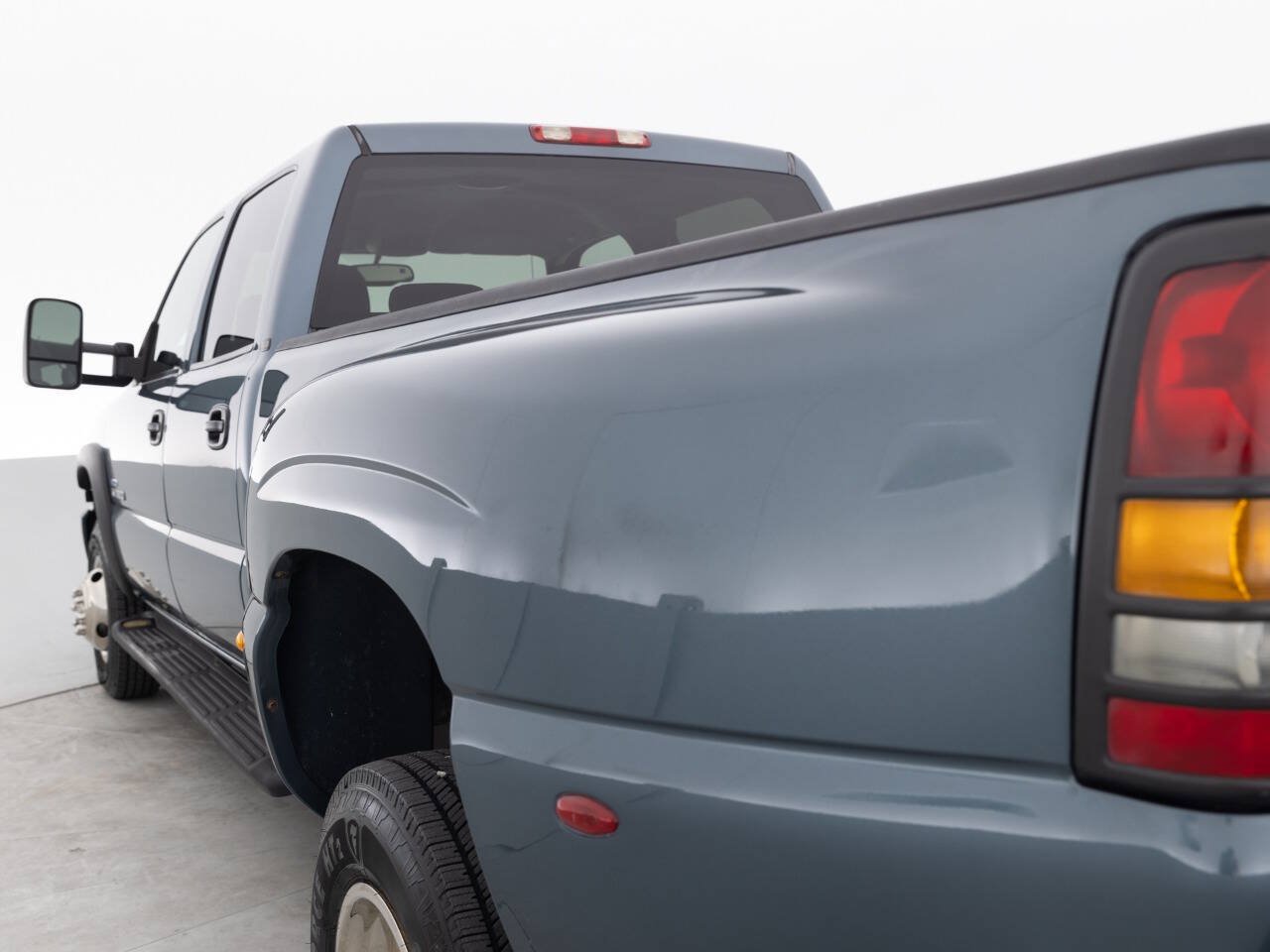 Used 2007 GMC Sierra 3500 SLE w/ Heavy-Duty Power Package RWD image 13