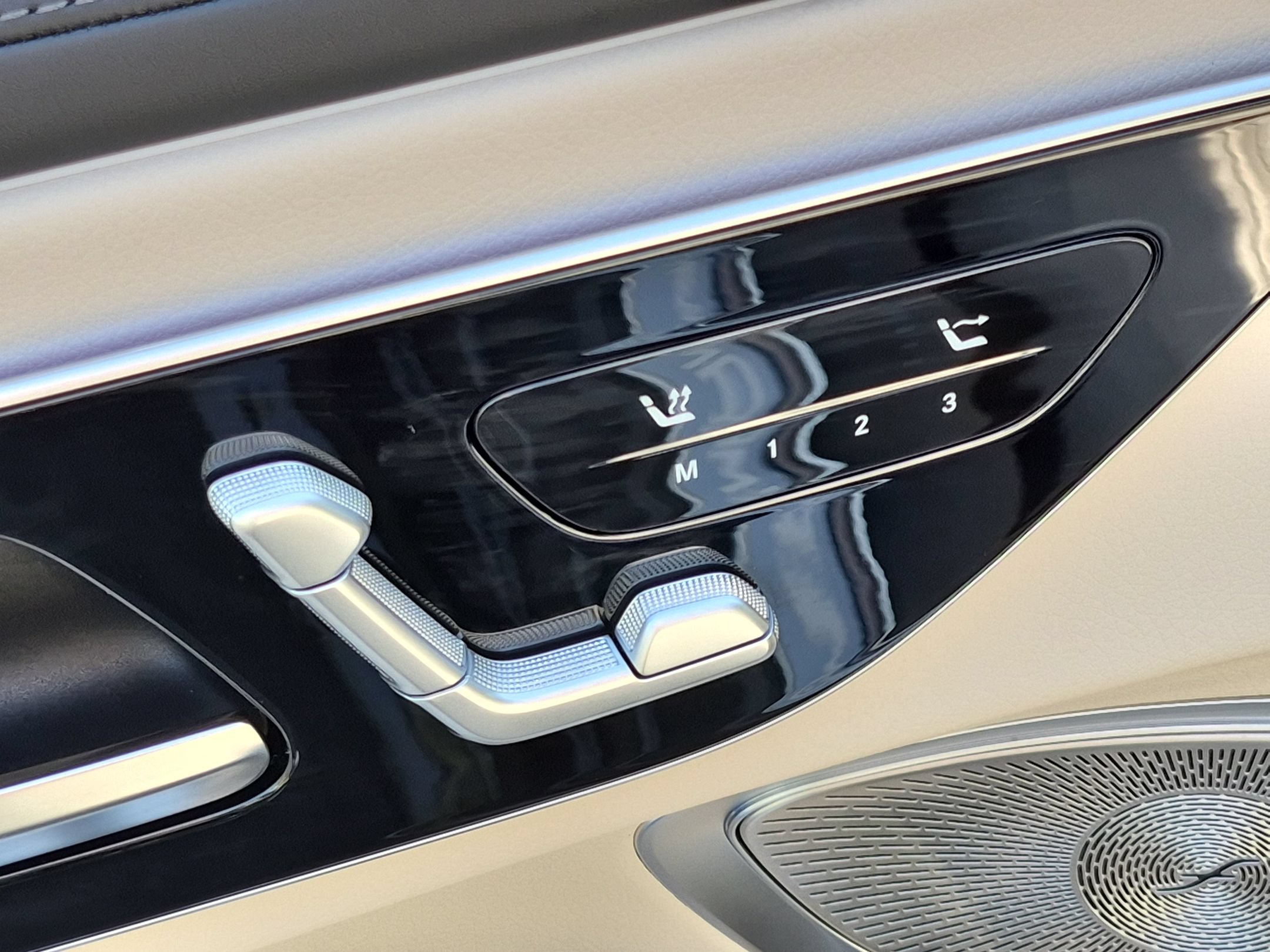 New 2026 Mercedes-Benz CLE 53 AMG 4MATIC Cabriolet image 17