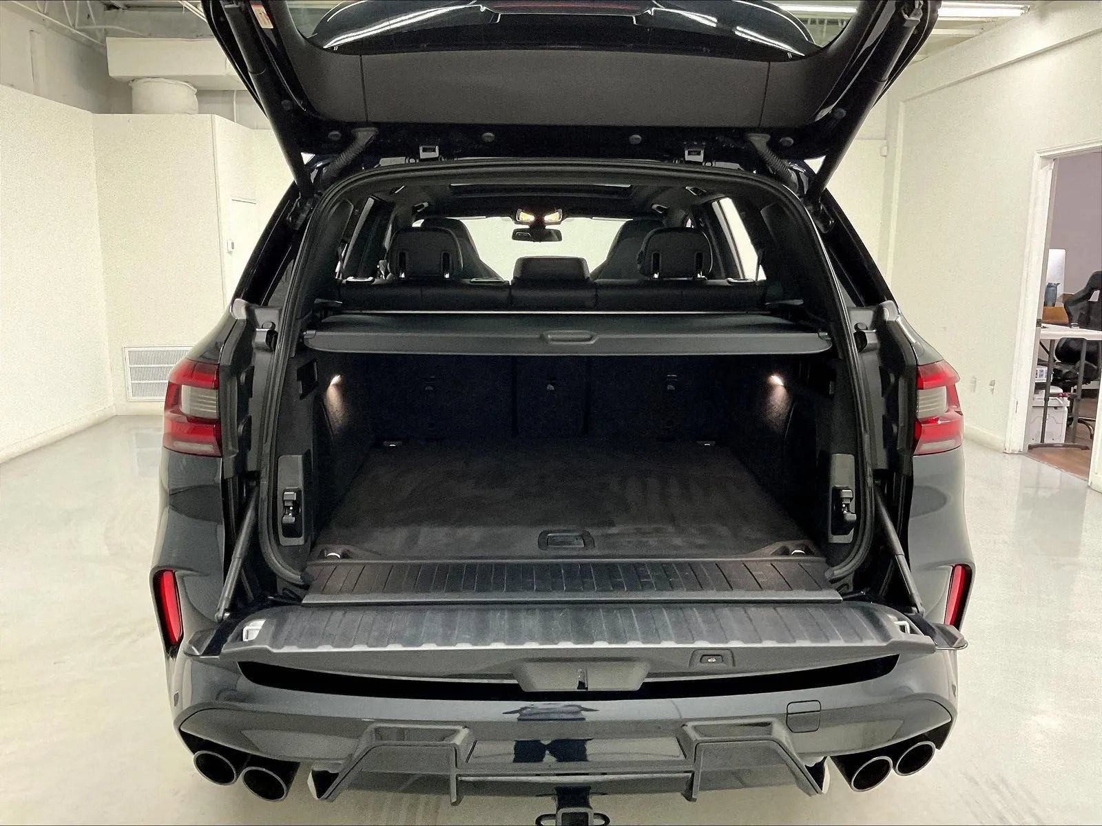 Used 2022 BMW X5 M w/ Competition Package 2 AWD/4WD image 47