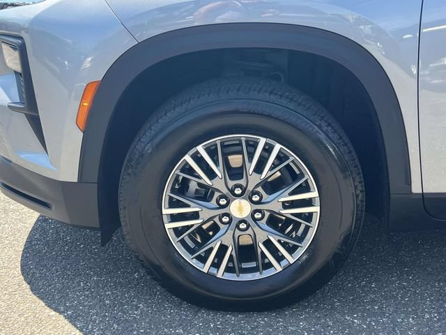 Certified 2024 Chevrolet Traverse LS AWD/4WD image 12