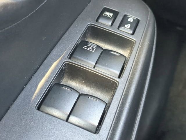 Used 2014 Nissan Versa SV image 17