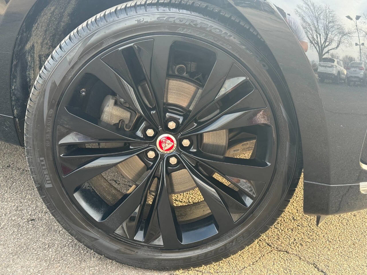 Used 2019 Jaguar F-PACE R-Sport image 4