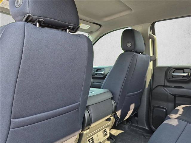 Used 2026 Chevrolet Silverado 1500 Custom Trail Boss w/ Dark Appearance Package AWD/4WD image 16