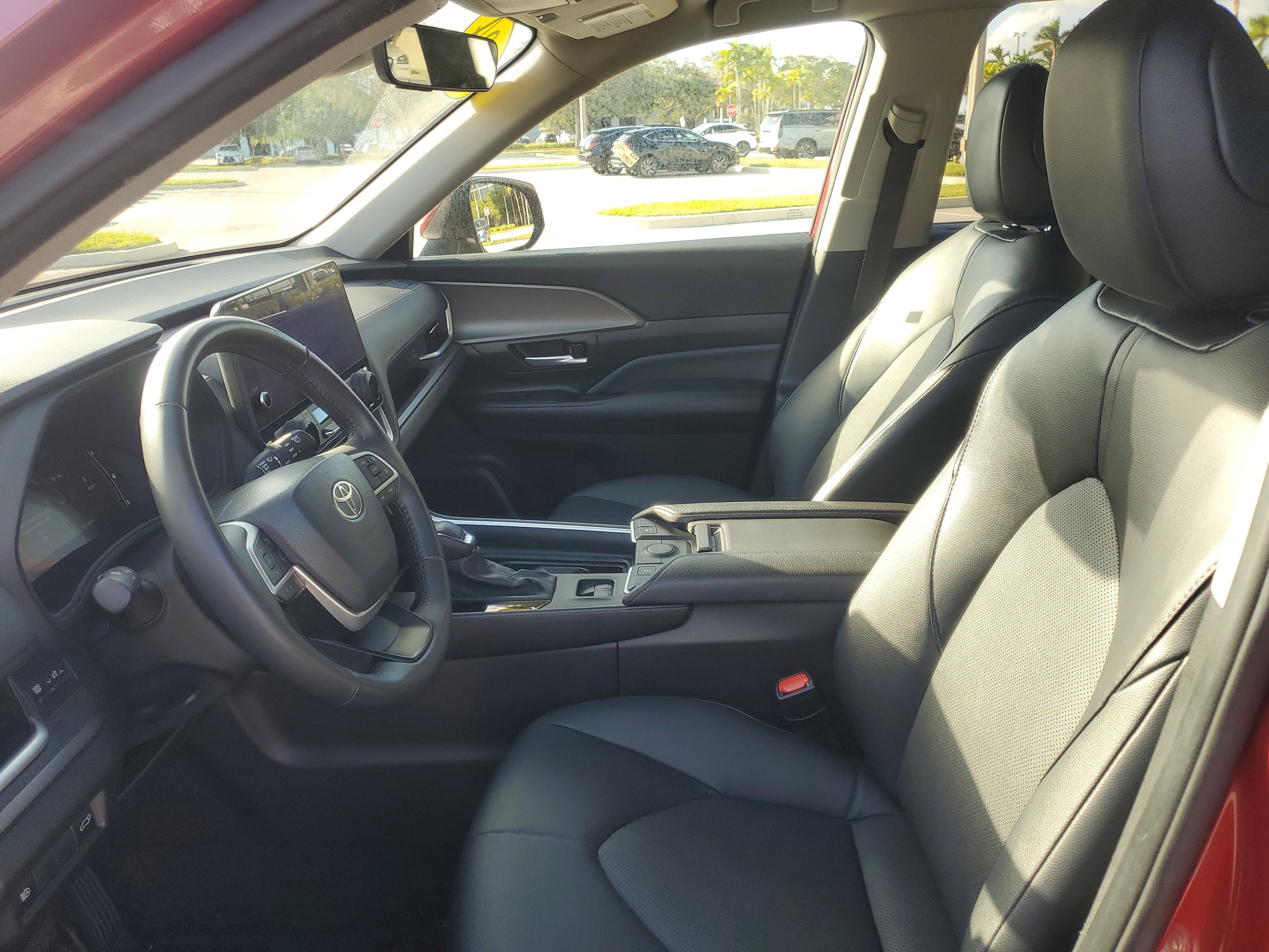 Used 2024 Toyota Grand Highlander XLE image 17