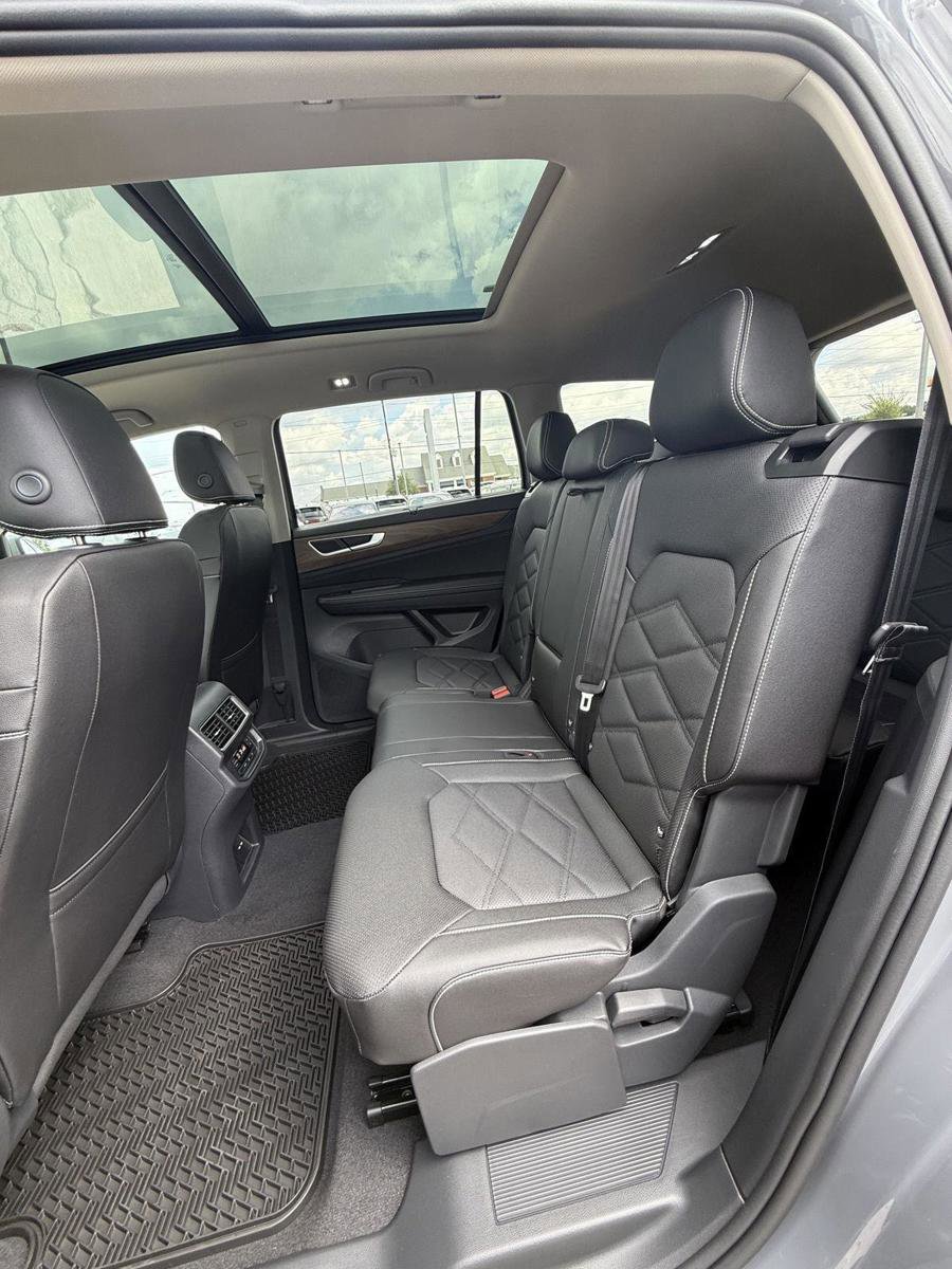 New 2026 Volkswagen Atlas SE image 16