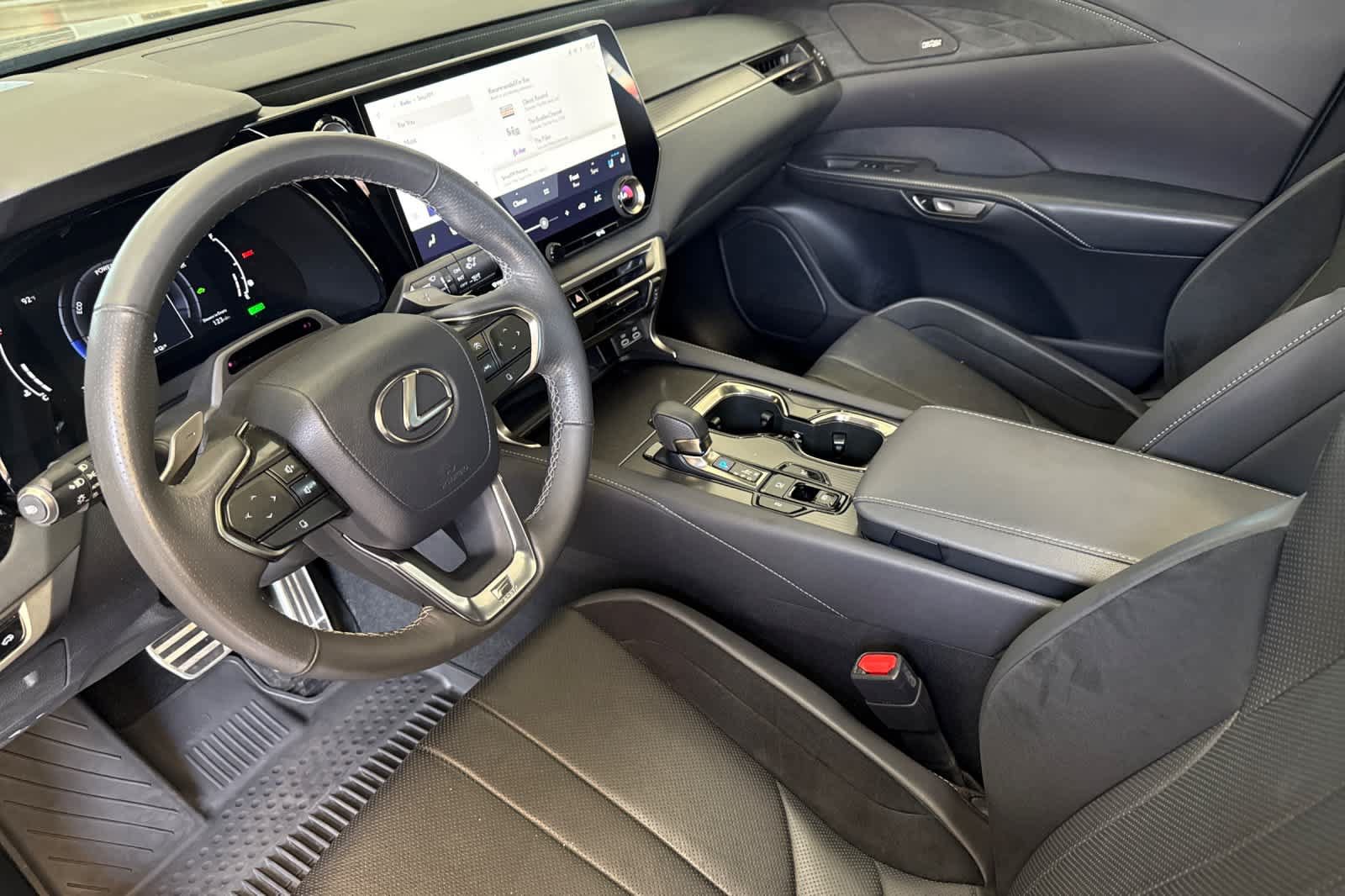 Used 2024 Lexus RX 500h F Sport w/ Convenience Package AWD/4WD image 11