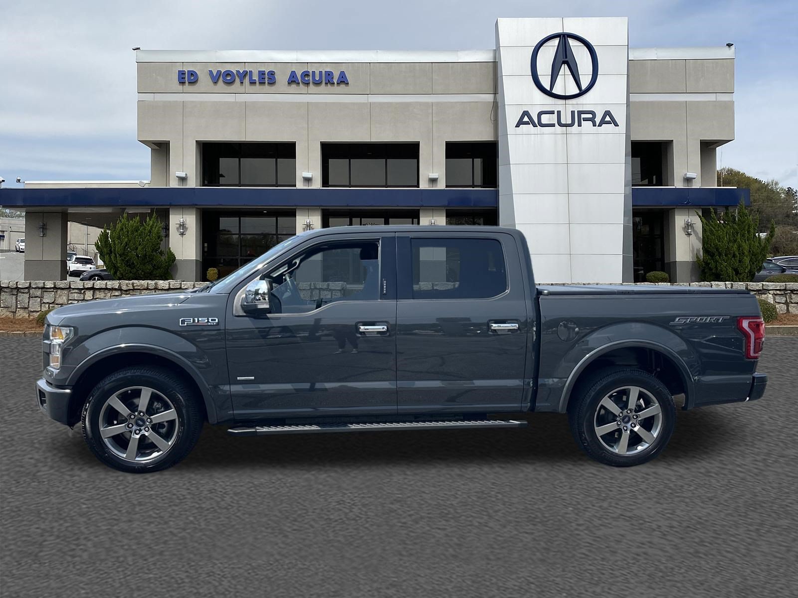 Used 2016 Ford F150 XLT w/ Equipment Group 302A Luxury RWD image 8