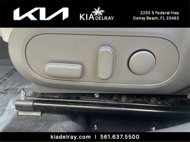 Used 2025 Hyundai Kona SEL image 17